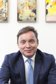 BOARD Tony Ellwood3x2